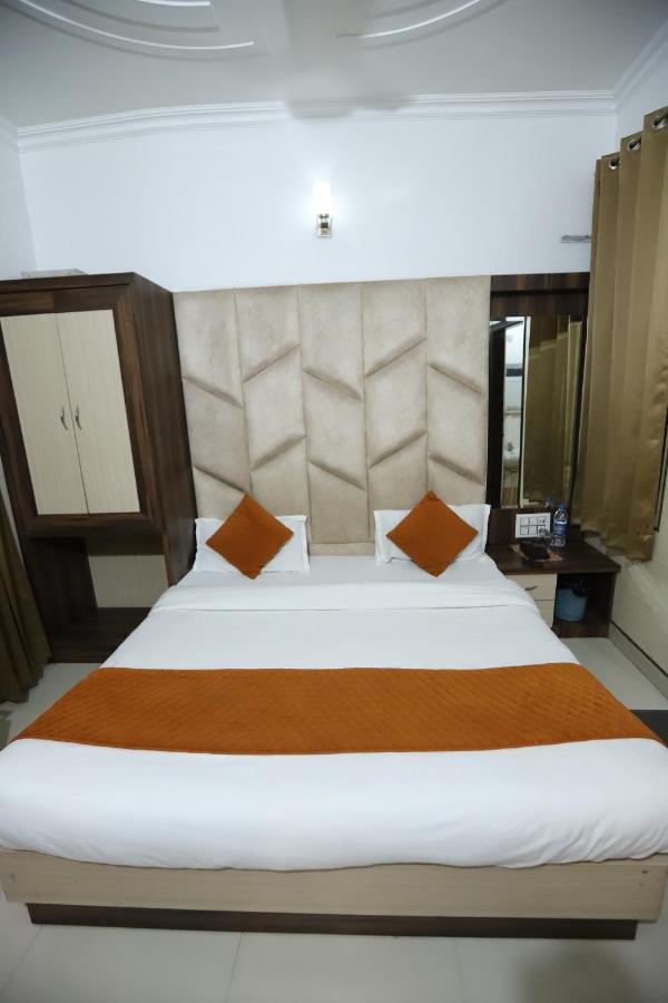 Malhotra Guest House 50 Meter From Golden Temple Amritsar Exterior photo