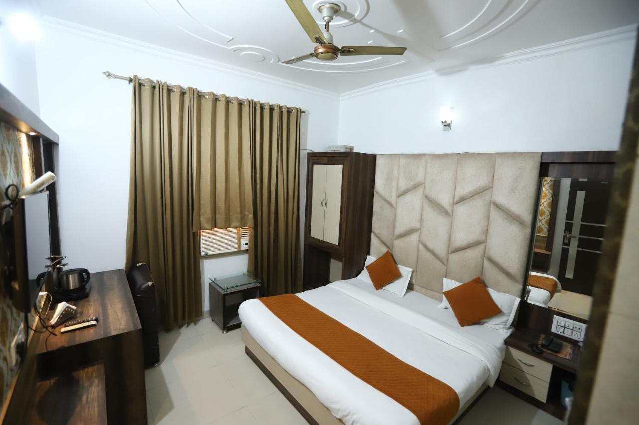 Malhotra Guest House 50 Meter From Golden Temple Amritsar Exterior photo