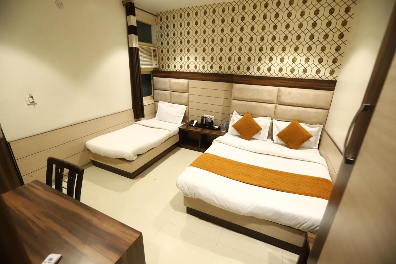 Hotel Malhotra Inn 50 Meter From Golden Temple Amritsar Exterior photo