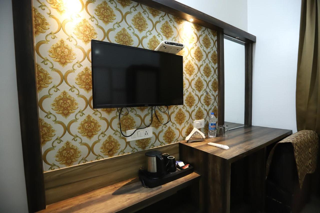 Hotel Malhotra Inn 50 Meter From Golden Temple Amritsar Exterior photo