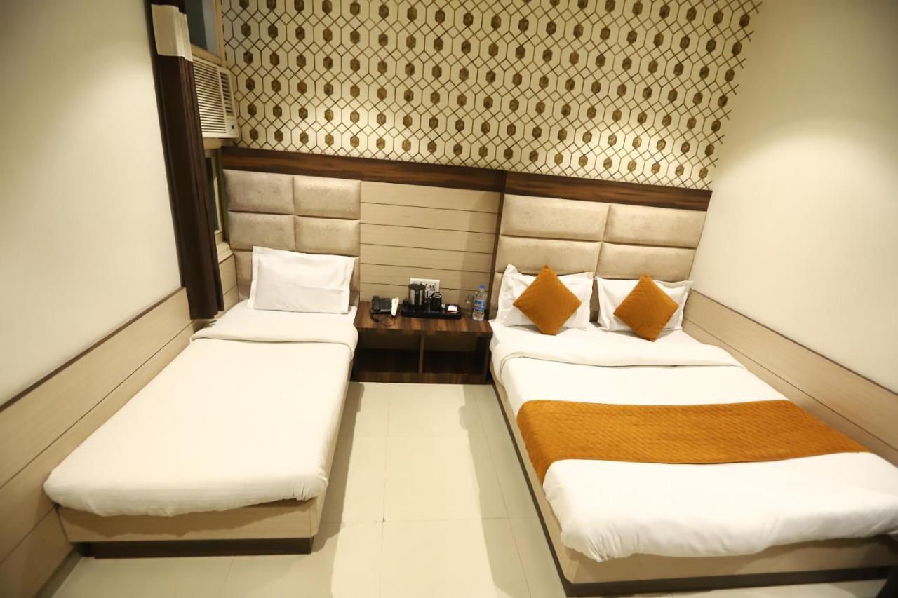 Hotel Malhotra Inn 50 Meter From Golden Temple Amritsar Exterior photo
