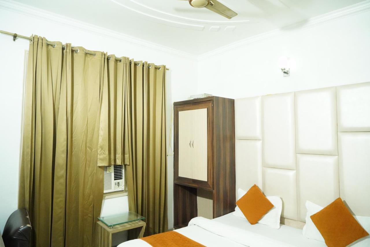 Malhotra Guest House 50 Meter From Golden Temple Amritsar Exterior photo