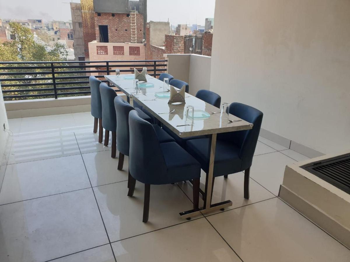 Hotel Malhotra Inn 50 Meter From Golden Temple Amritsar Exterior photo